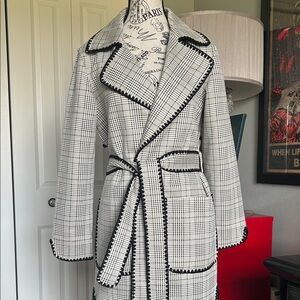Gorgeous Women's Black and White Plaid Trench Coat